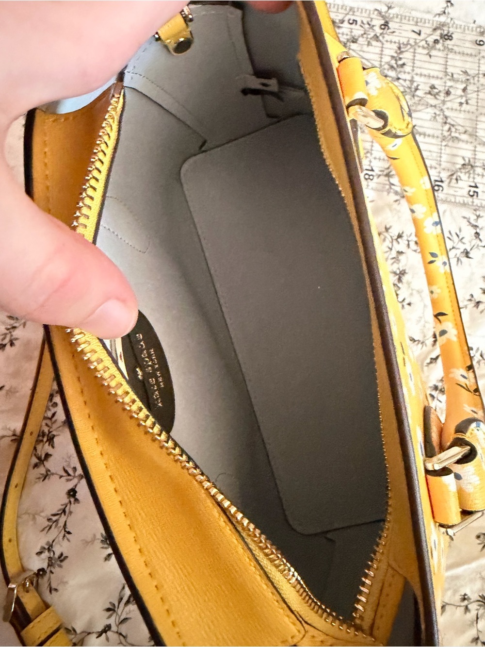 Kate Spade Yellow Darcy Satchel Ditsy Floral - Picture 3 of 4